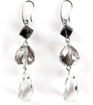 Earrings With Crystal Drop