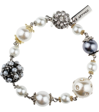 Simple Pearl Bracelet With Boules